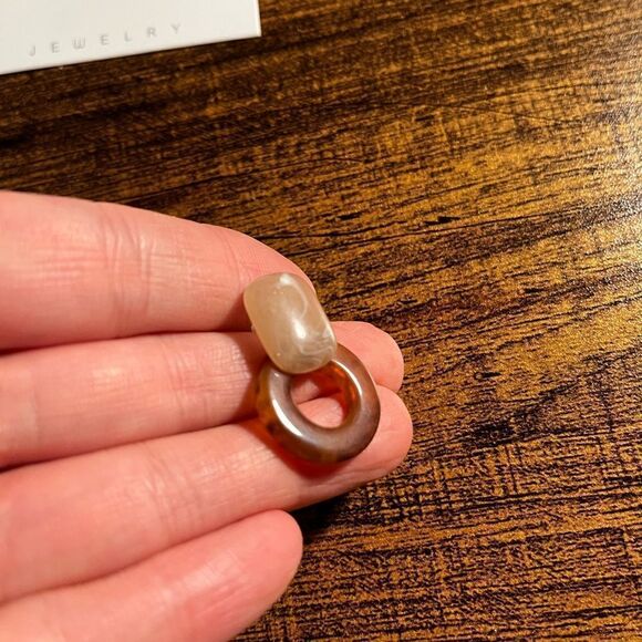 Resin wood color circle earrings fall vibes autumn colors harvest theme - Picture 3 of 10